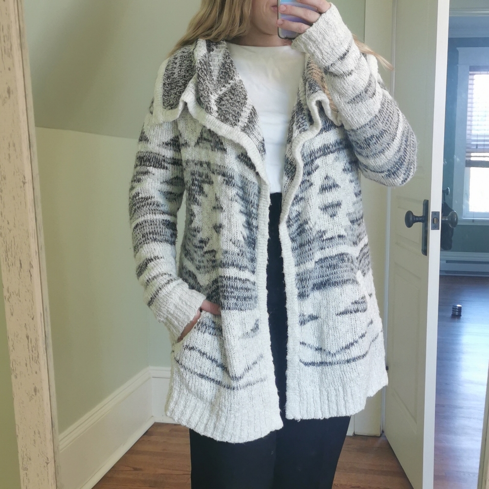 Cardigan - Picture 1 of 4
